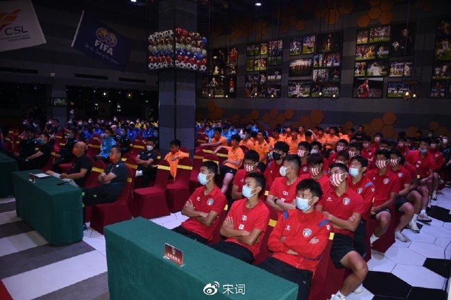 军人乖巧软糯灌满h